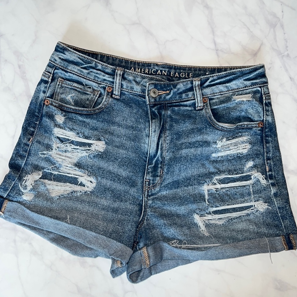 American Eagle Distressed Shorts Size 10